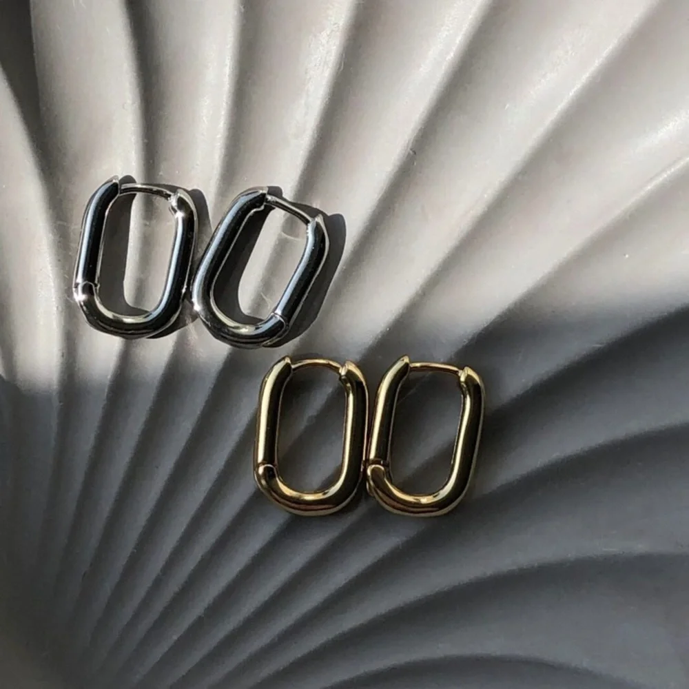 Ster.Silver small classic huggie earrings - Picture 2 of 4